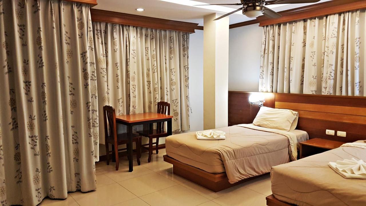 Green Harbor Hotel & Service Apartment Patong Екстер'єр фото