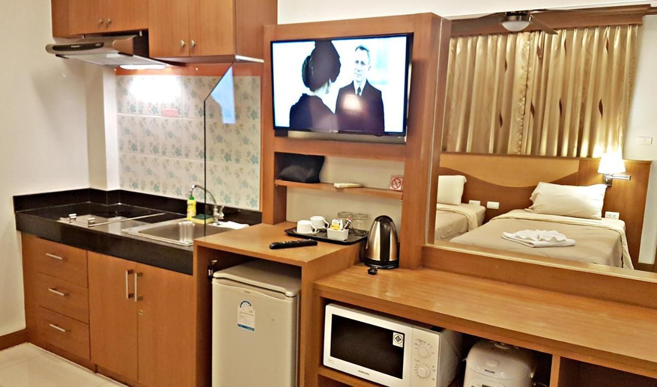 Green Harbor Hotel & Service Apartment Patong Екстер'єр фото