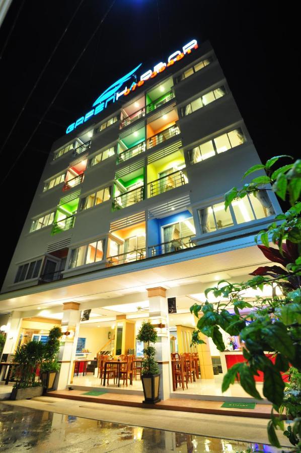 Green Harbor Hotel & Service Apartment Patong Екстер'єр фото