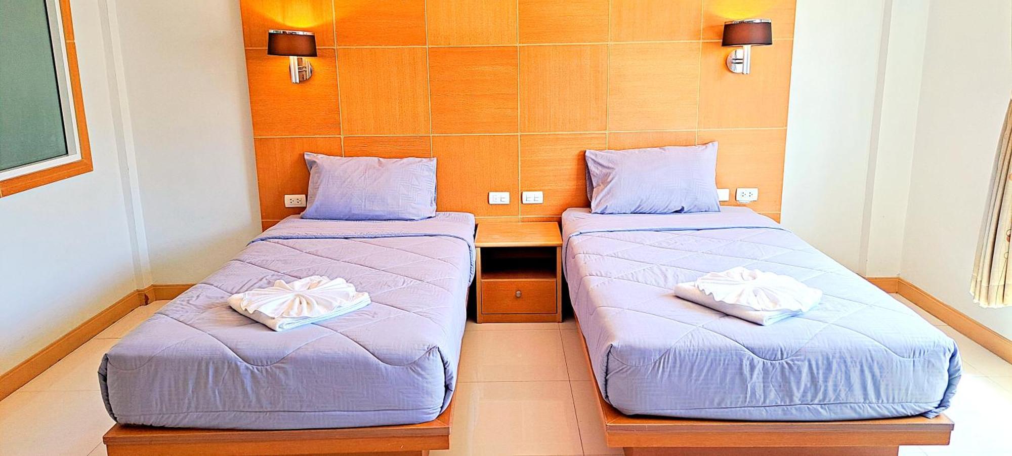 Green Harbor Hotel & Service Apartment Patong Екстер'єр фото