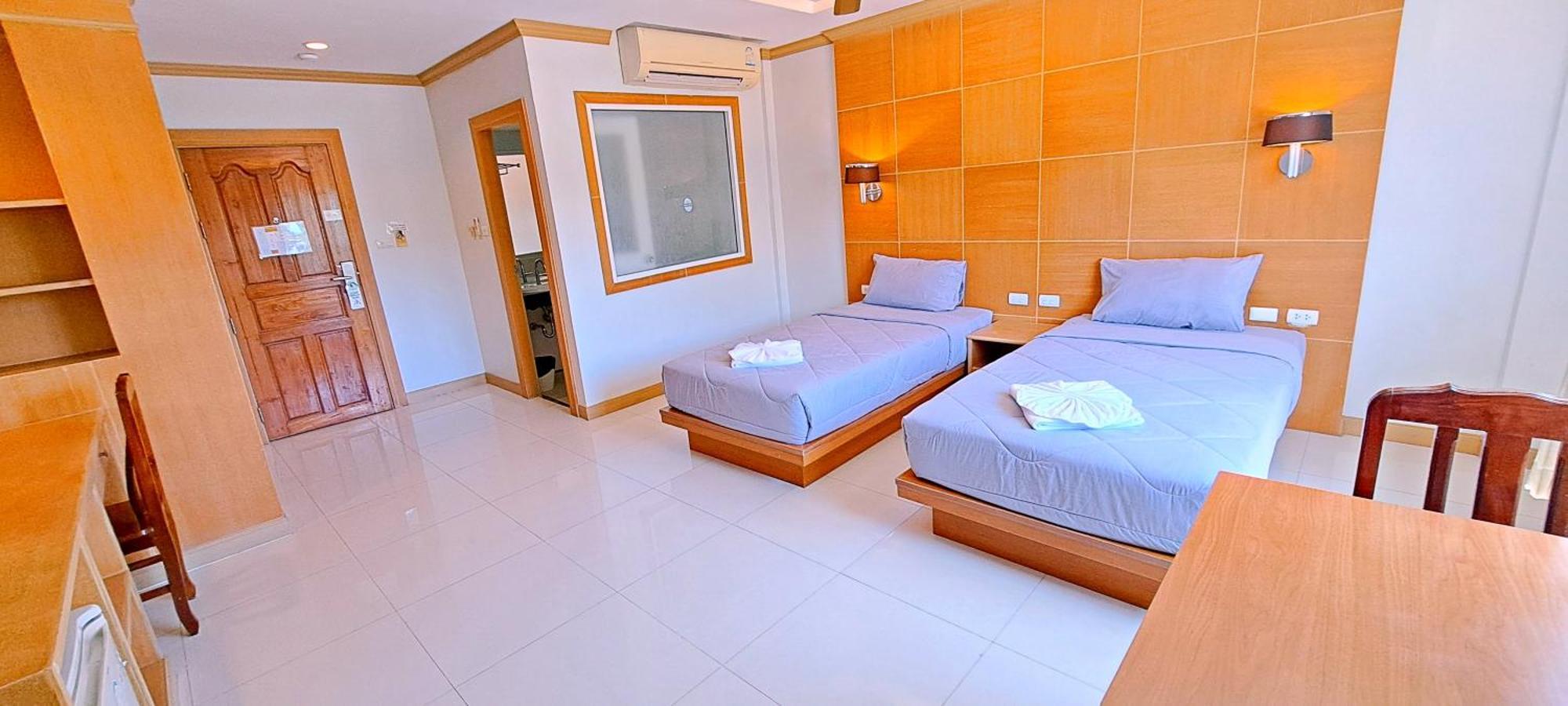 Green Harbor Hotel & Service Apartment Patong Екстер'єр фото